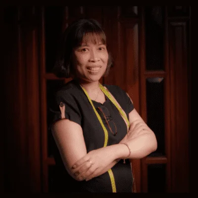 Hoa — Salesperson, Be Li Tailor